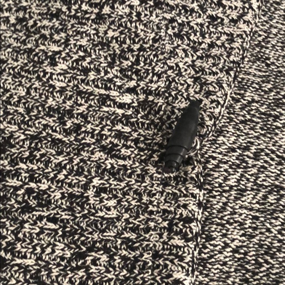 Vest - Picture 2 of 5